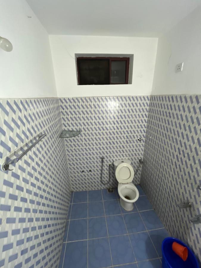 Tower 21 Regency Hotel Kochi Екстериор снимка