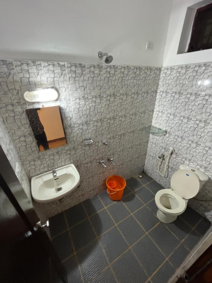 Tower 21 Regency Hotel Kochi Екстериор снимка